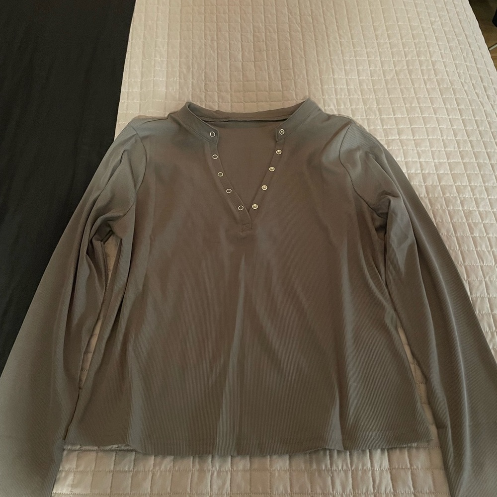 Gray Long Sleeve Women's Top
